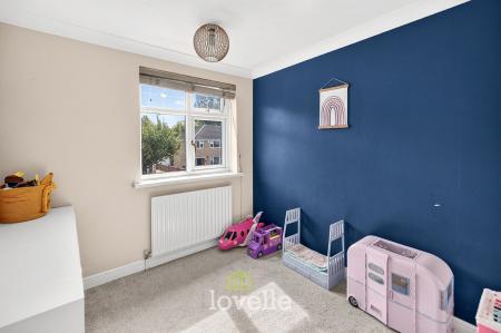 5 bedroom Semi-detached house for sale in St. Nicholas Drive, Grimsby, DN37