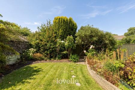 3 bedroom Semi-detached bungalow for sale in Whitgift Close, Laceby, DN37