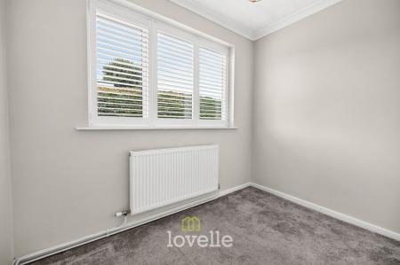 3 bedroom Semi-detached bungalow for sale in Whitgift Close, Laceby, DN37