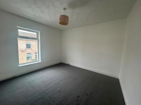 2 bedroom Terraced House to let in Haycroft Street, Grimsby, DN31