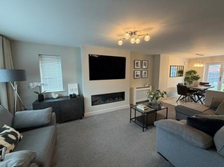 3 bedroom Terraced House to let in Helvellyn Way,, Scartho, Grimsby, DN33