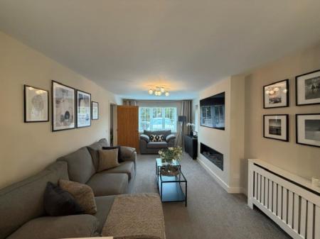 3 bedroom Terraced House to let in Helvellyn Way,, Scartho, Grimsby, DN33