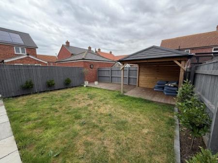 3 bedroom Terraced House to let in Helvellyn Way,, Scartho, Grimsby, DN33