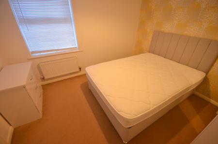 3 bedroom Semi-detached house to let in Hornbeam Drive, Healing, DN41