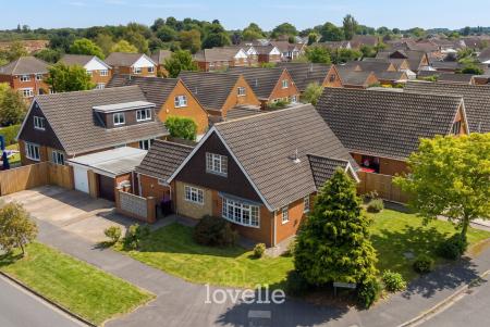 4 bedroom Detached house for sale in Carmen Crescent, Holton-Le-Clay, DN36