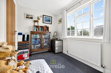 4 bedroom Detached house for sale in Carmen Crescent, Holton-Le-Clay, DN36