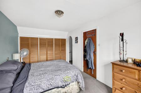 4 bedroom Detached house for sale in Carmen Crescent, Holton-Le-Clay, DN36