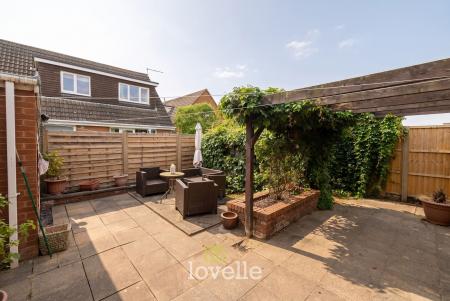 4 bedroom Detached house for sale in Carmen Crescent, Holton-Le-Clay, DN36