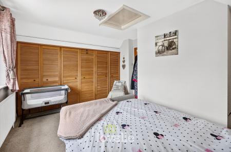 4 bedroom Detached house for sale in Carmen Crescent, Holton-Le-Clay, DN36