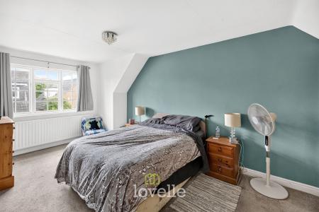 4 bedroom Detached house for sale in Carmen Crescent, Holton-Le-Clay, DN36