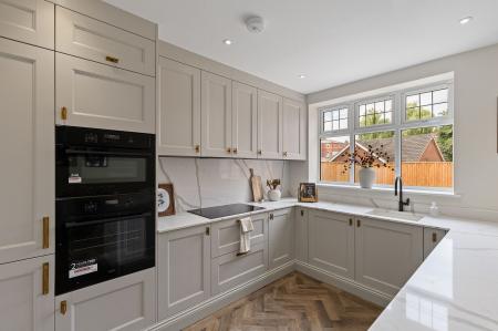 4 bedroom Detached house for sale in Abbey Road, Grimsby, DN32