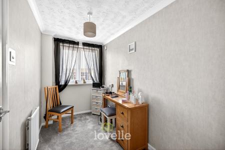 2 bedroom Terraced House for sale in Waterside Drive, Grimsby, DN31