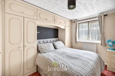 2 bedroom Terraced House for sale in Waterside Drive, Grimsby, DN31