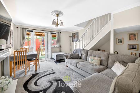 2 bedroom Terraced House for sale in Waterside Drive, Grimsby, DN31