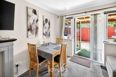 2 bedroom Terraced House for sale in Waterside Drive, Grimsby, DN31