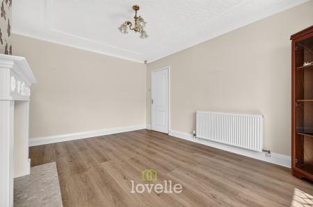 2 bedroom Semi-detached bungalow for sale in Malvern Avenue, Grimsby, DN33
