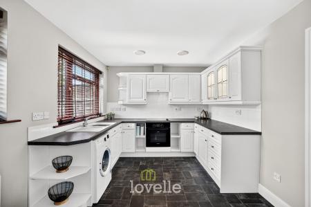 2 bedroom Semi-detached house for sale in Highfield Road, North Thoresby, DN36