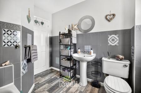 4 bedroom Detached house for sale in Newmarch Court, Scartho Top, DN33