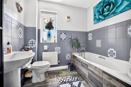 4 bedroom Detached house for sale in Newmarch Court, Scartho Top, DN33
