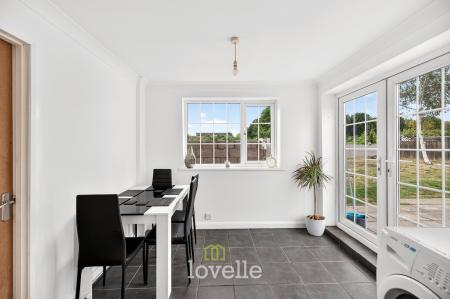 3 bedroom Semi-detached house for sale in Station Road, Stallingborough, DN41