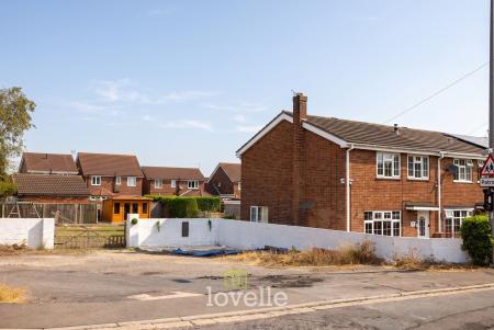 3 bedroom Semi-detached house for sale in Station Road, Stallingborough, DN41