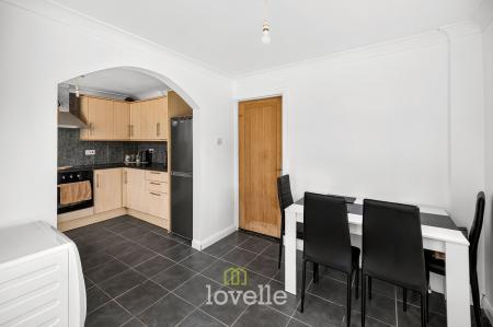 3 bedroom Semi-detached house for sale in Station Road, Stallingborough, DN41