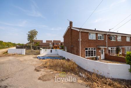 3 bedroom Semi-detached house for sale in Station Road, Stallingborough, DN41