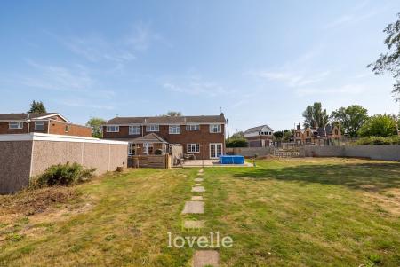 3 bedroom Semi-detached house for sale in Station Road, Stallingborough, DN41