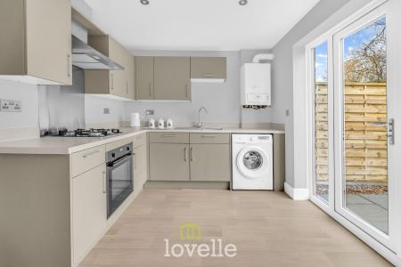 2 bedroom Semi-detached house for sale in Harewood Way, Grimsby, DN32