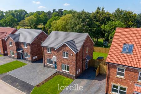 2 bedroom Semi-detached house for sale in Harewood Way, Grimsby, DN32