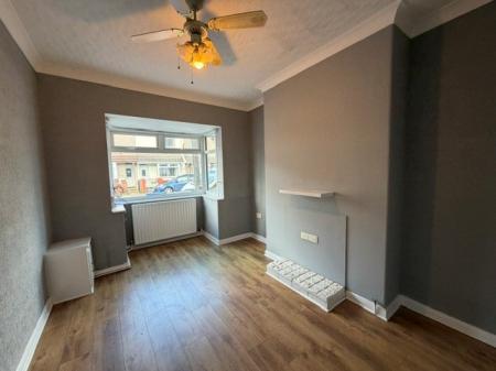 3 bedroom Terraced House to let in Lovett Street, Cleethorpes, DN35