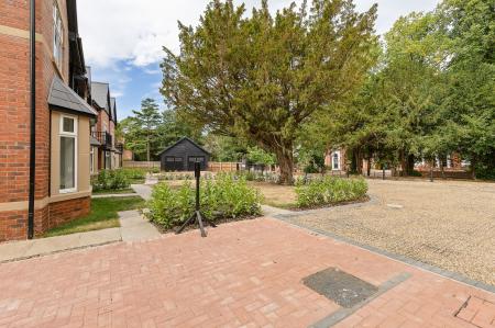 3 bedroom Semi-detached house for sale in Abbey Road, Grimsby, DN32
