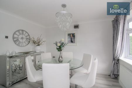 4 bedroom Detached house for sale in St. Nicholas Drive, Grimsby, DN37