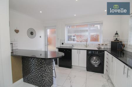 4 bedroom Detached house for sale in St. Nicholas Drive, Grimsby, DN37
