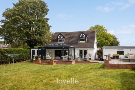 4 bedroom Detached house for sale in Brigsley Road, Waltham, DN37