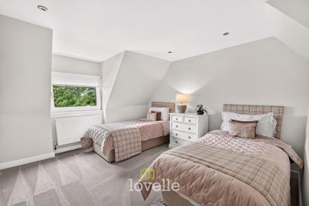 4 bedroom Detached house for sale in Brigsley Road, Waltham, DN37