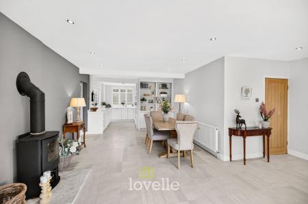 4 bedroom Detached house for sale in Brigsley Road, Waltham, DN37