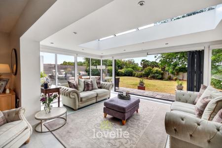 4 bedroom Detached house for sale in Brigsley Road, Waltham, DN37