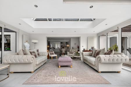 4 bedroom Detached house for sale in Brigsley Road, Waltham, DN37