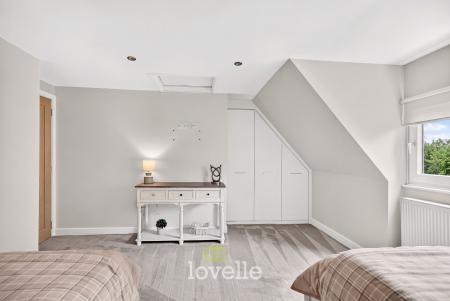 4 bedroom Detached house for sale in Brigsley Road, Waltham, DN37