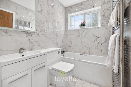 4 bedroom Detached house for sale in Brigsley Road, Waltham, DN37