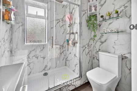3 bedroom Semi-detached bungalow for sale in Laceby Road, Grimsby, DN34