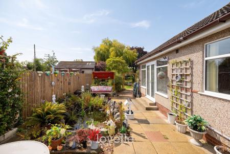 3 bedroom Semi-detached bungalow for sale in Laceby Road, Grimsby, DN34