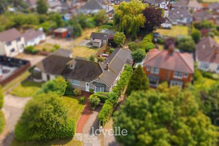 3 bedroom Semi-detached bungalow for sale in Laceby Road, Grimsby, DN34