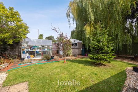 3 bedroom Semi-detached bungalow for sale in Laceby Road, Grimsby, DN34
