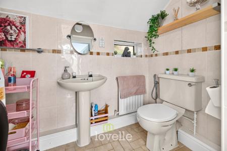 3 bedroom Semi-detached bungalow for sale in Laceby Road, Grimsby, DN34