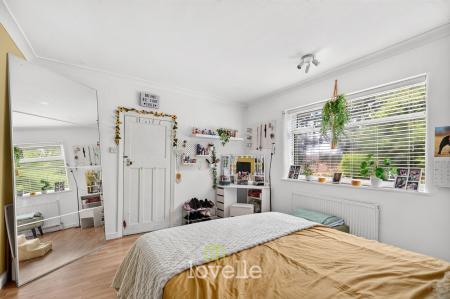 3 bedroom Semi-detached bungalow for sale in Laceby Road, Grimsby, DN34