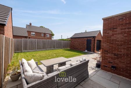 4 bedroom Detached house for sale in Maple Court, Barnoldby-Le-Beck, DN37
