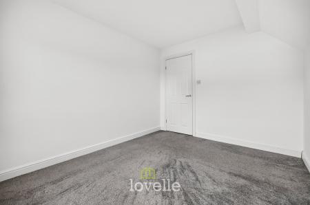 2 bedroom Flat for sale in Manor Avenue, Grimsby, DN32