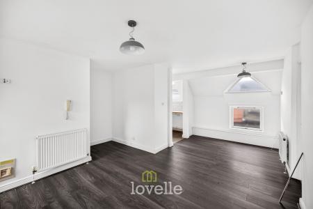 2 bedroom Flat for sale in Manor Avenue, Grimsby, DN32